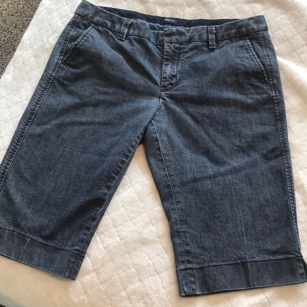 Gap stretch denim Bermuda shorts size 8
